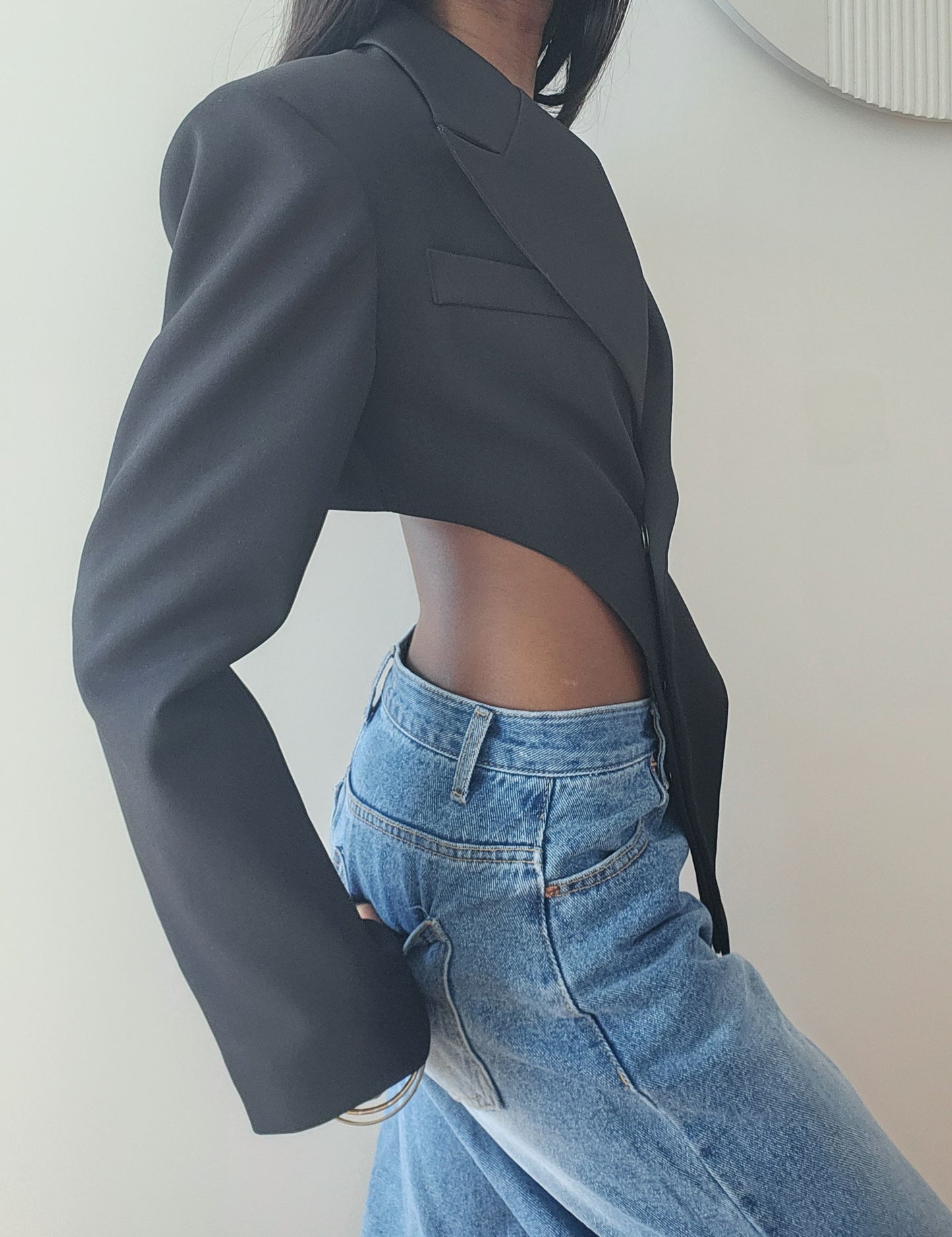 Crop body blazer