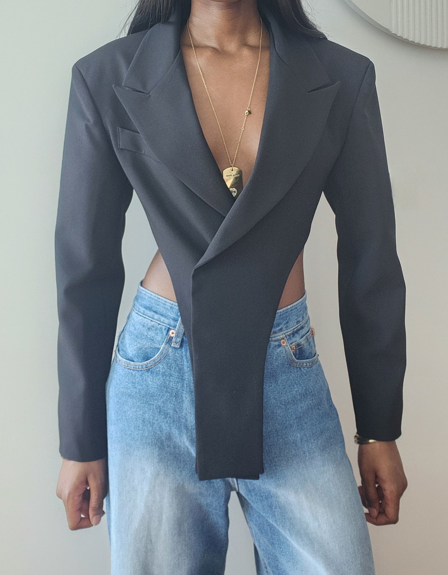 Crop body blazer