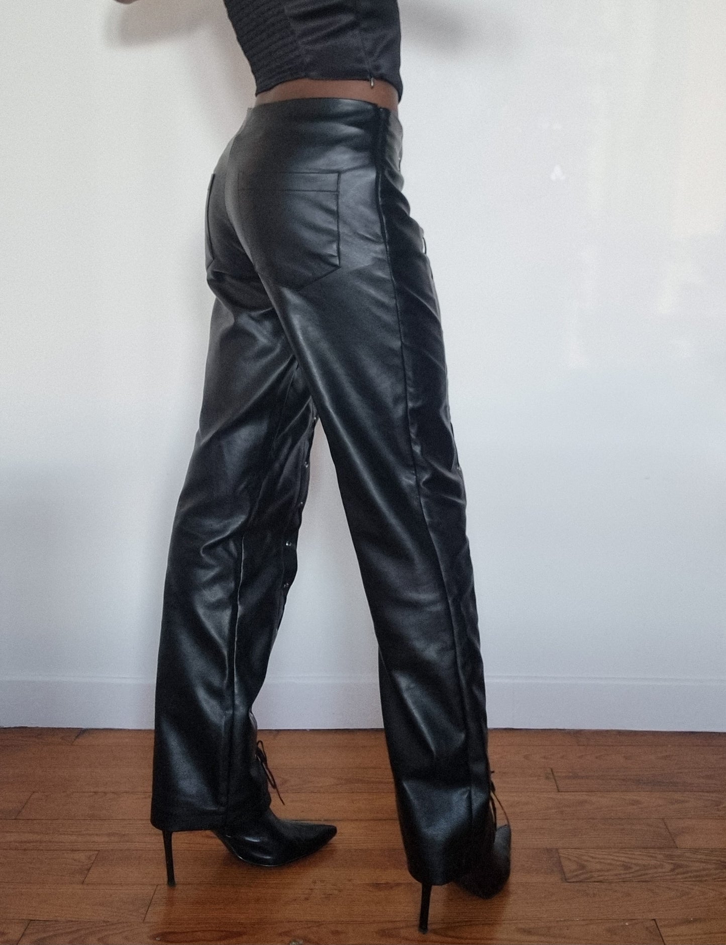 Pantalon lacé en cuir PU